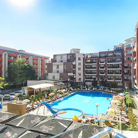 Sunny And Cosy In Admiral Plaza